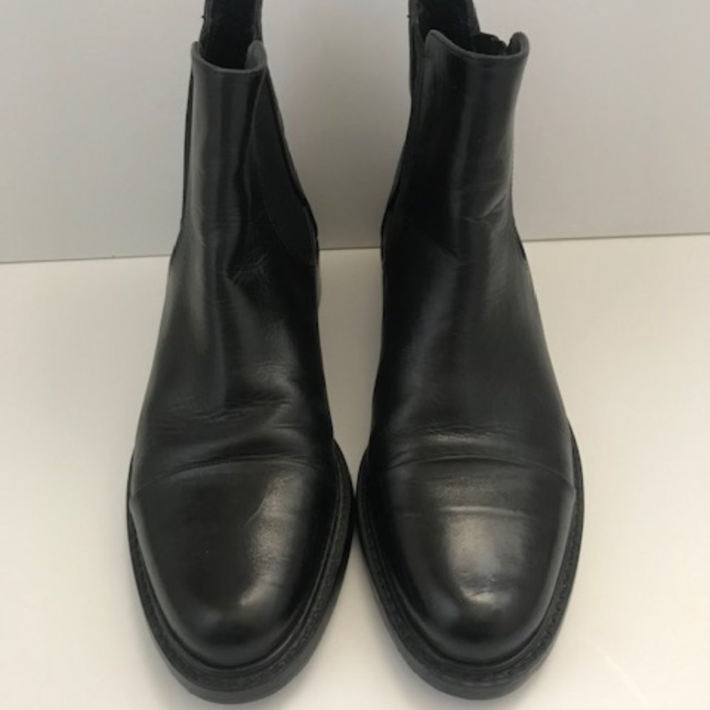 Stuart Weitzman boots